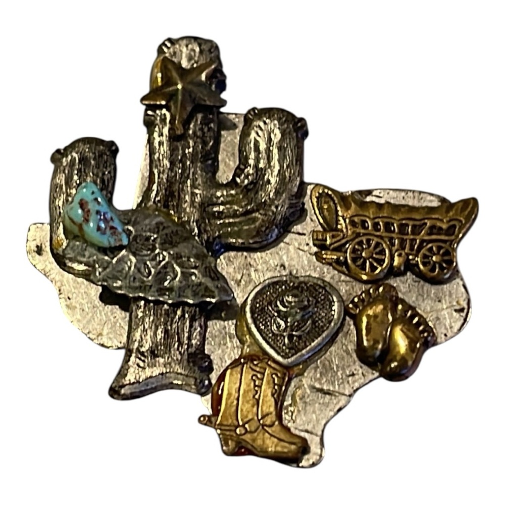 🤠 “The Lone Star Story Brooch” – A Vintage Western Treasure